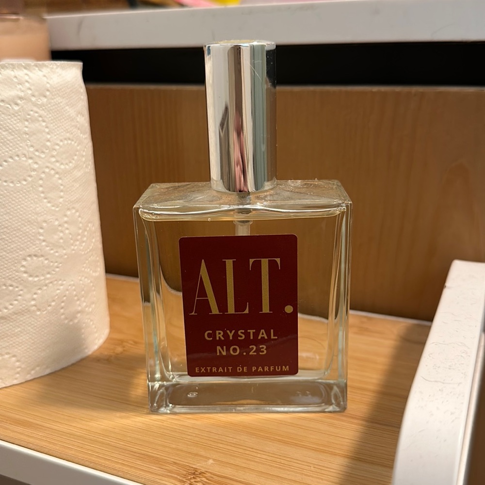 ALT Crystal 23 DUPE Baccarat Rouge